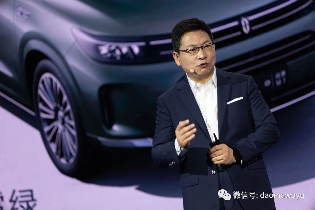 问界大定“遥遥领先”的数据，谁会急？