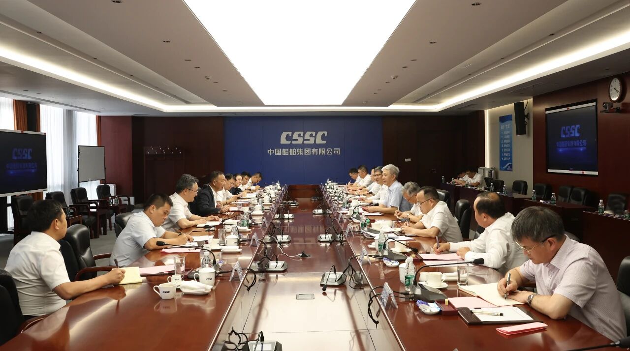 徐鹏与海南省委常委、常务副省长巴特尔会谈 