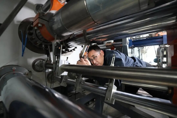 人物图2 人物图2